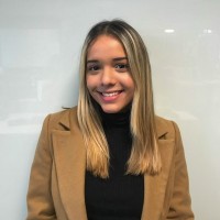 Santander Brasil Employee Adriane Oliveira's profile photo