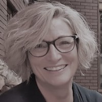 On Centre Surveys Ltd Employee Claire Jones's profile photo