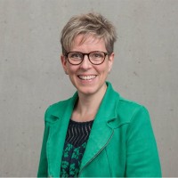 Manuela Holzer Email