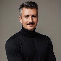 Uğur Kadıköylü Email
