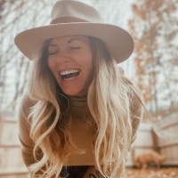 Noelle C. Email
