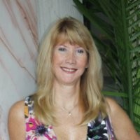 Donna Holm Email & Phone Number