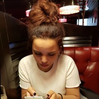 Océane Metatla Email