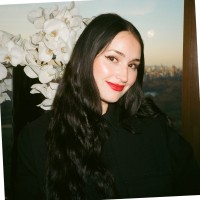 Scarlett Lausch Email & Phone Number