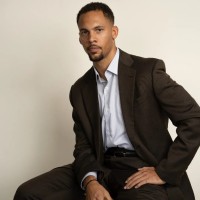 professional Actor Employee Aris Rogers's profile photo
