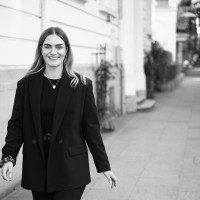 Larissa Doberschütz Email