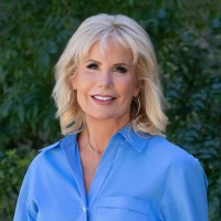 Caliente Construction, Inc. Employee Lorraine Bergman's profile photo