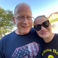 E-mail e número de telefone de Pamela Miller