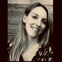 Shana de Vos Email