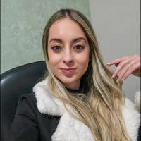 Talk Agency Employee Thais A.'s profile photo