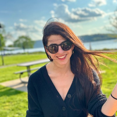 Schwab Network Employee Emma Zlotowitz's profile photo