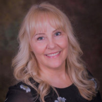 Leah L Email & Phone Number
