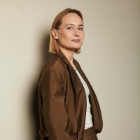Emma Vloeimans Email