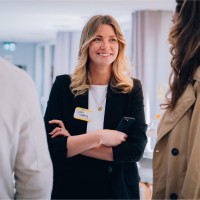 Julia Oettig Email