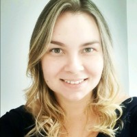 Thais Balduino Email