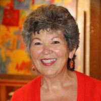 Rogue Real Estate Sales & Property Management Employee Linda Lochard's profile photo