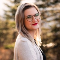 Caroline Irvin Email & Phone Number