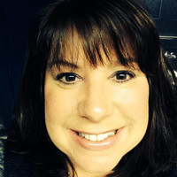 L'Amy America Eyewear Employee Elizabeth Giorgi's profile photo