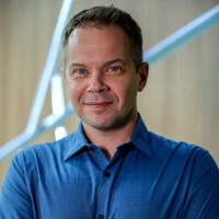 Roberto MacEdo Email & Phone Number