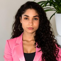 Manuella de Freitas Email & Phone Number