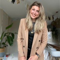 Manouk Pelser Email