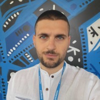 Andrea Raiola Email