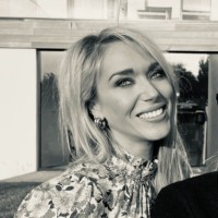 Eva de Moor Email & Phone Number