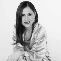 Lorena Yácuta Email