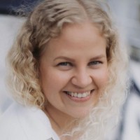 Laura Määttänen Email