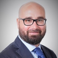 Luis Viani Email