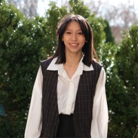 Julia Bui Email