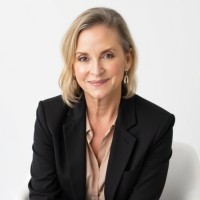 Lynn Bell Email & Phone Number