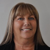Sandra Holmes Email & Phone Number