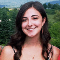 Vye Employee Emily Halpern's profile photo