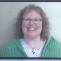Select Data Employee Paula Loomis's profile photo
