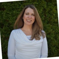 UNINET IColor Employee Beth Gibbons's profile photo
