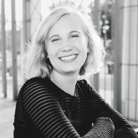 Lizzy Larson Email