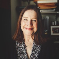 Claudia Lingertat Email
