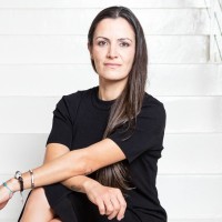 Carolina Vanuci Email & Phone Number