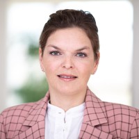 Kirsten Larsen Email & Phone Number