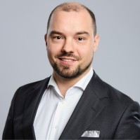 Tobias Engler Email