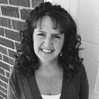 G Employee Tracy Roberts's profile photo