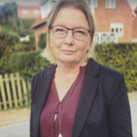 Tinna Christensen Email