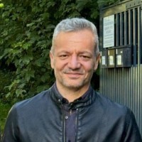 Universidad Fidélitas Employee Robert Lee's profile photo