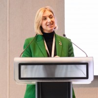 UIC - International union of railways #UICrail Employee Lucie Cenv's profile photo