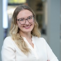 Sennah Mostovac Email & Phone Number