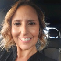 Mónica Vitória Email