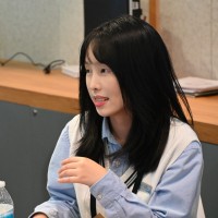 Tris Xue Email