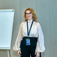 Ioana Chindris Email