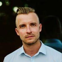 Piotr Lisowski Email